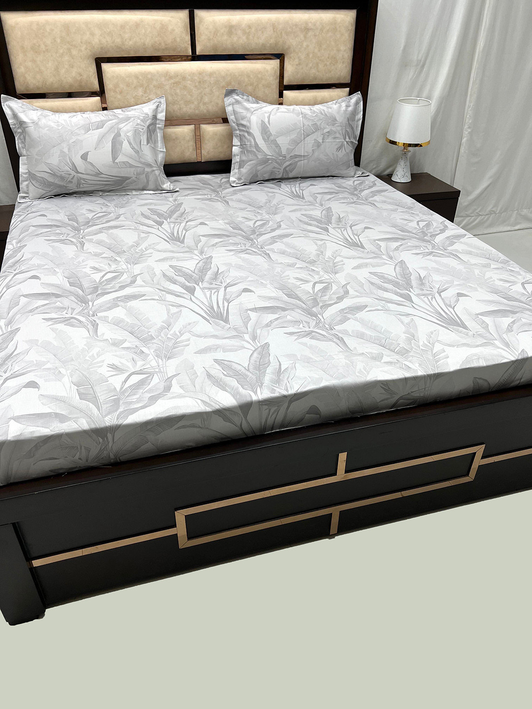 

Pure Decor Royal Divine Grey Floral Cotton 380 TC King Bedsheet & 2 Pillow Covers