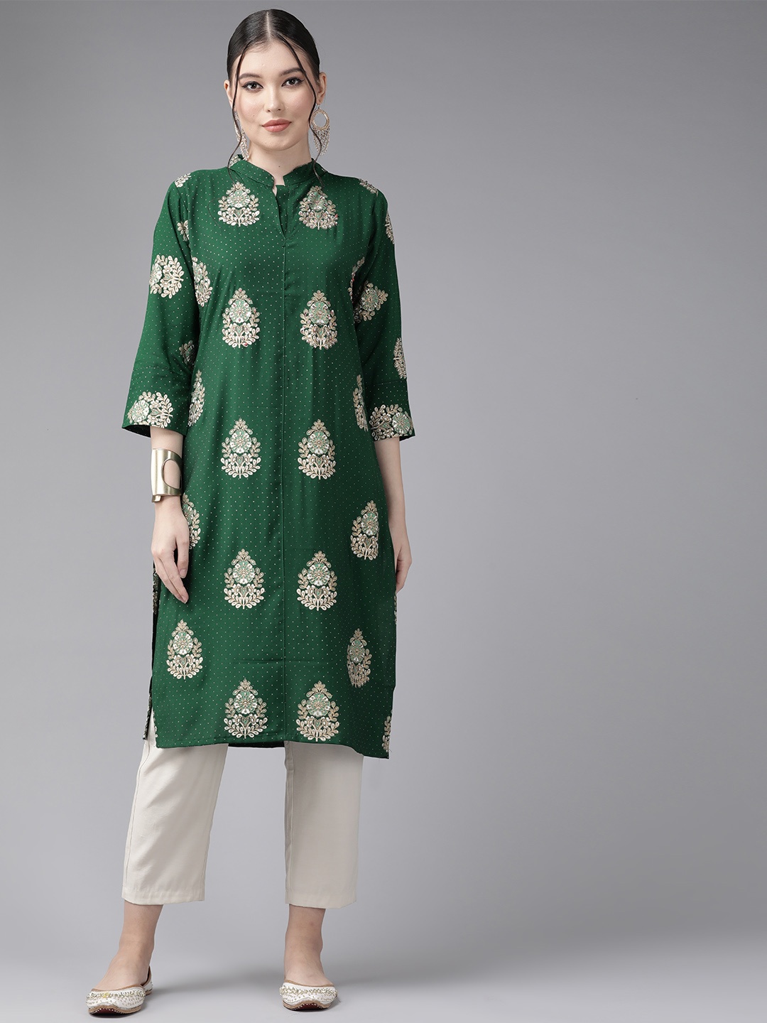 

Aarika Women Green Floral Printed Sequinned Kurta