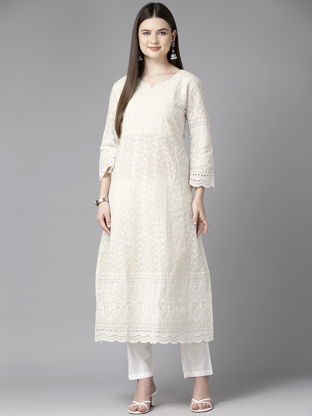 

Aarika Floral Embroidered Sequinned Kurta, Cream