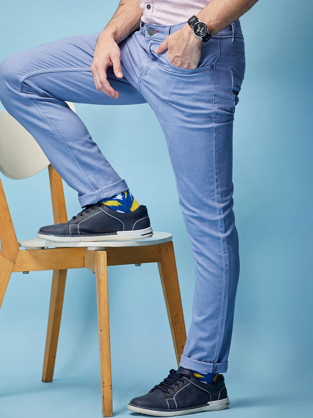 

MOZZO Men Lean Mid Rise Clean Look Slim Fit Jeans, Grey