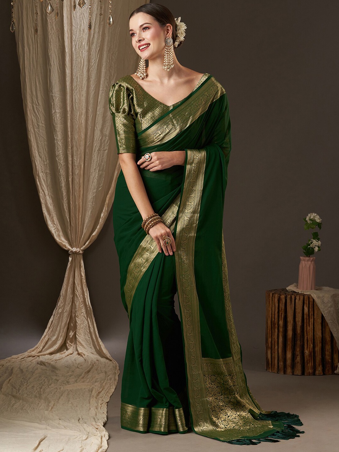 

Anouk Green & Gold-Toned Zari Pure Georgette Kanjeevaram Saree