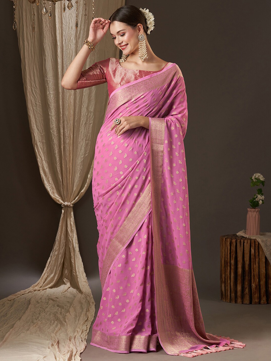 

Anouk Pink & Gold-Toned Woven Design Zari Pure Georgette Kanjeevaram Saree