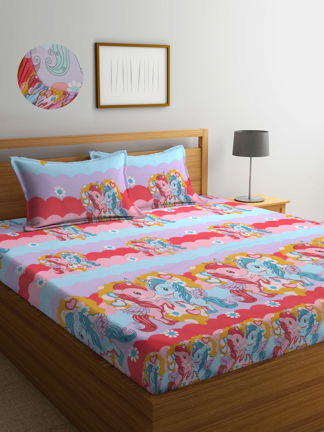 

Arrabi Red & Blue Conversational 300 TC Fitted King Bedsheet with 2 Pillow Covers
