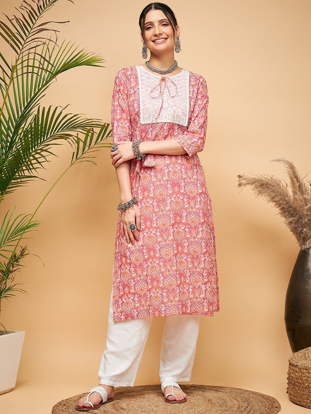 

InWeave Floral Printed Pure Cotton Regular Kurta with Trousers, Pink