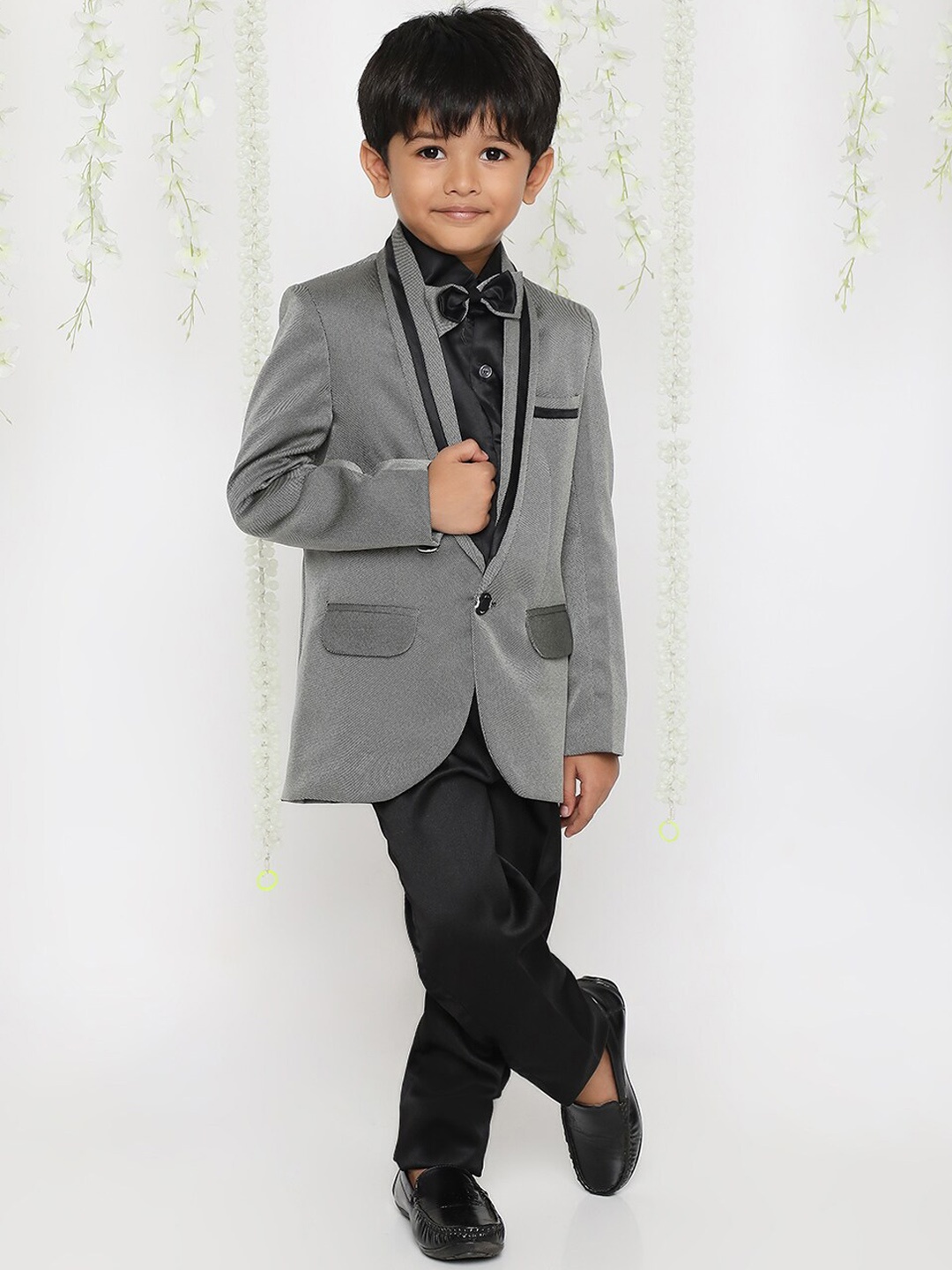 

KID1 Boys 4-Piece Self Design Suits, Grey