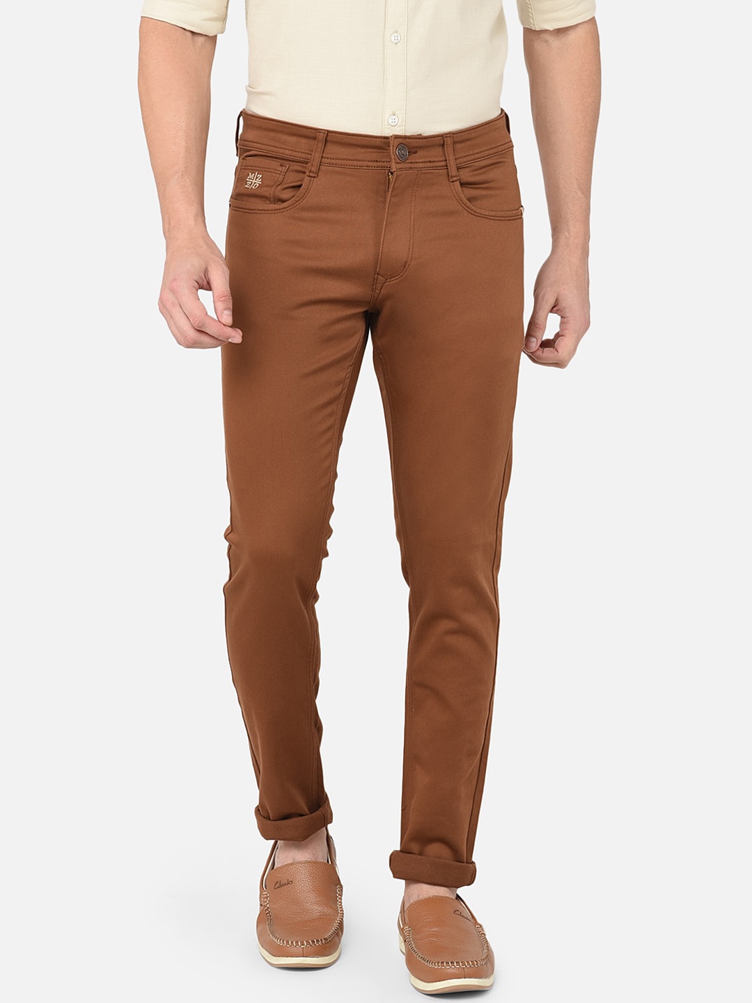 

MOZZO Men Lean Mid Rise Clean Look Slim Fit Jeans, Khaki
