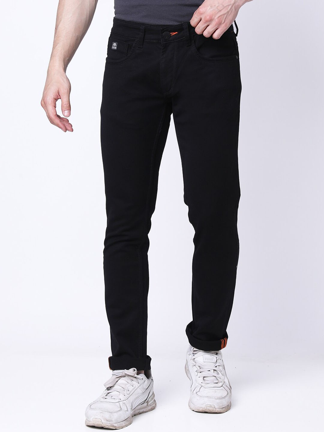 

MOZZO Men Lean Slim Fit Mid-Rise Clean Look Jeans, Black
