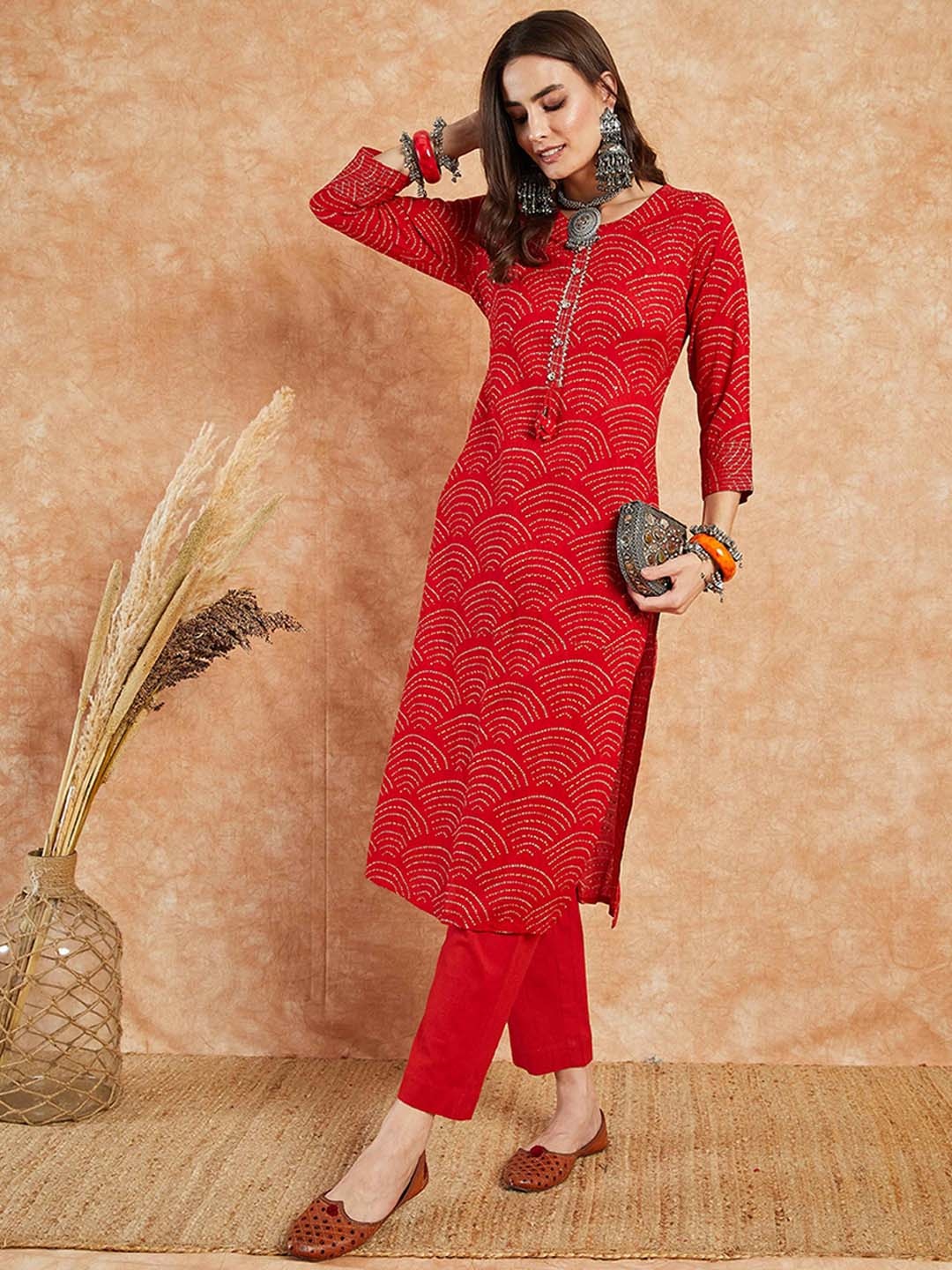 

Sangria Red Bandhani Printed Gotta Patti Cotton Kurta Set With Dupatta