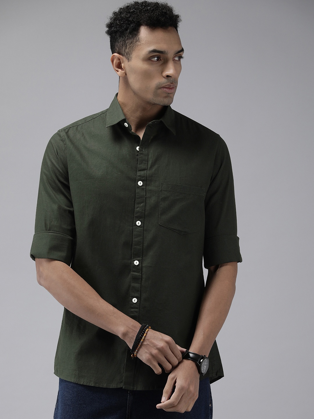 

Roadster Men Solid Regular Fit Opaque Casual Shirt, Green