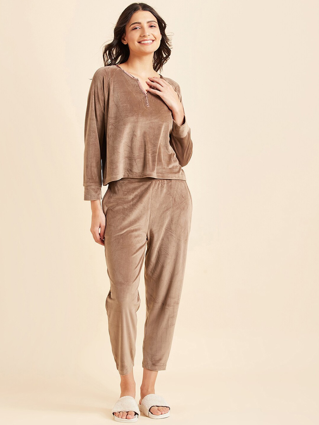 

Sweet Dreams Brown Notched Neck Night Suit