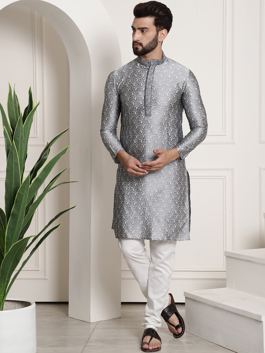 

SOJANYA Ethnic Motifs Woven Deisgn Regular Kurta With Churidar, Grey