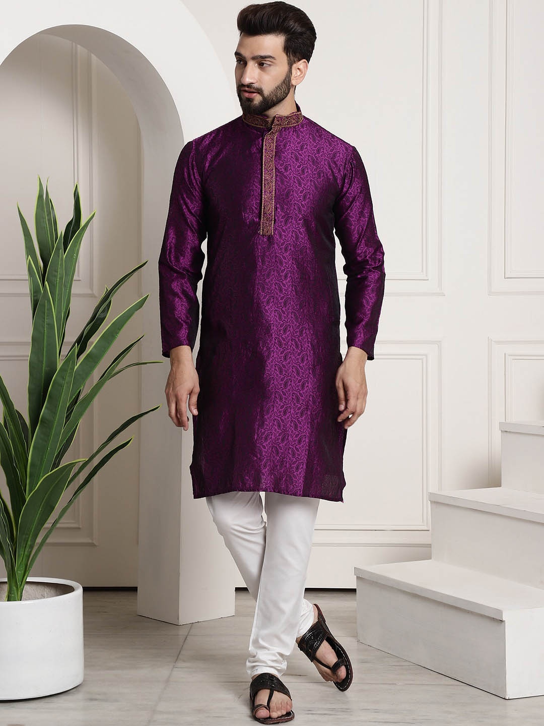 

SOJANYA Paisley Woven Design Mandarin Collar Kurta With Churidar, Purple