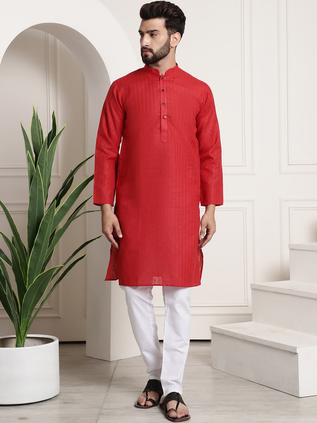 

SOJANYA Checked Mandarin Collar Straight Kurta With Churidar, Red