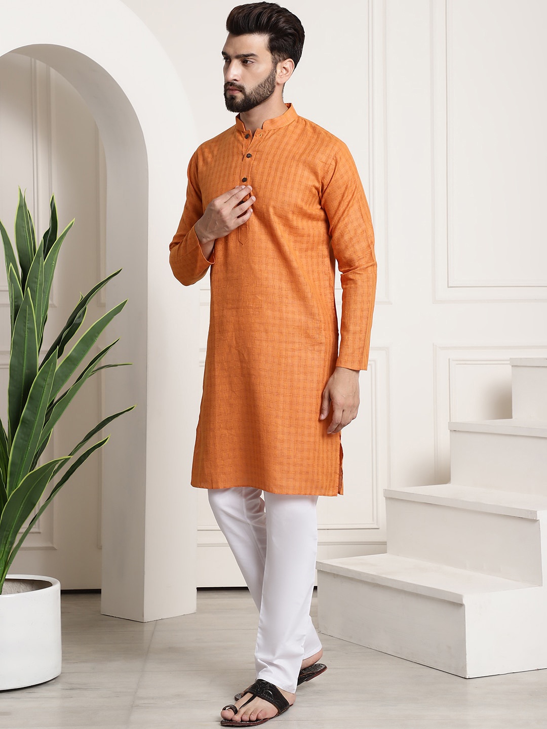 

SOJANYA Checked Mandarin Collar Straight Kurta With Churidar, Orange