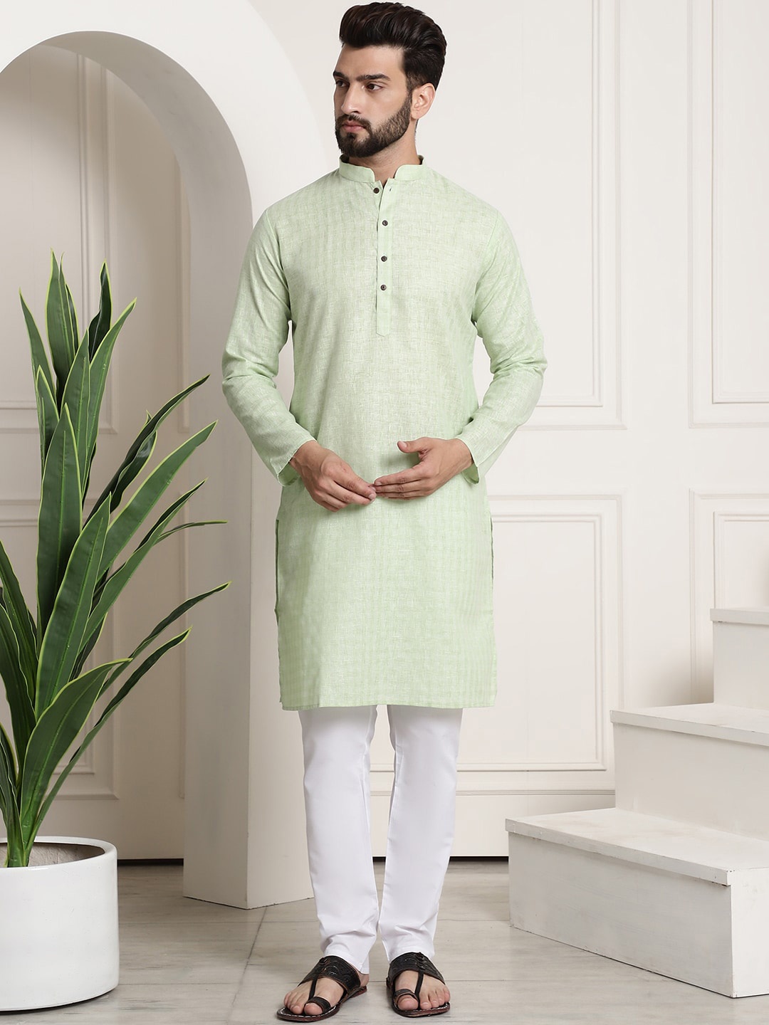 

SOJANYA Checked Regular Mandarin Collar Kurta With Churidar, Green