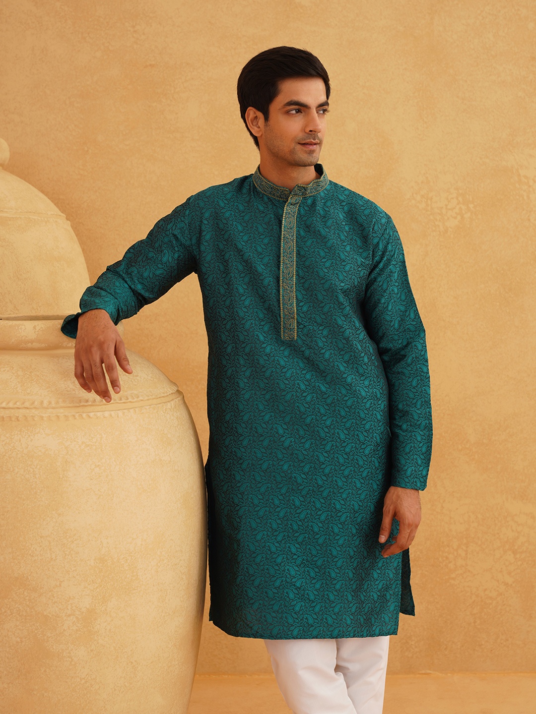 

SOJANYA Ethnic Motifs Woven Design Straight Kurta With Churidar, Teal