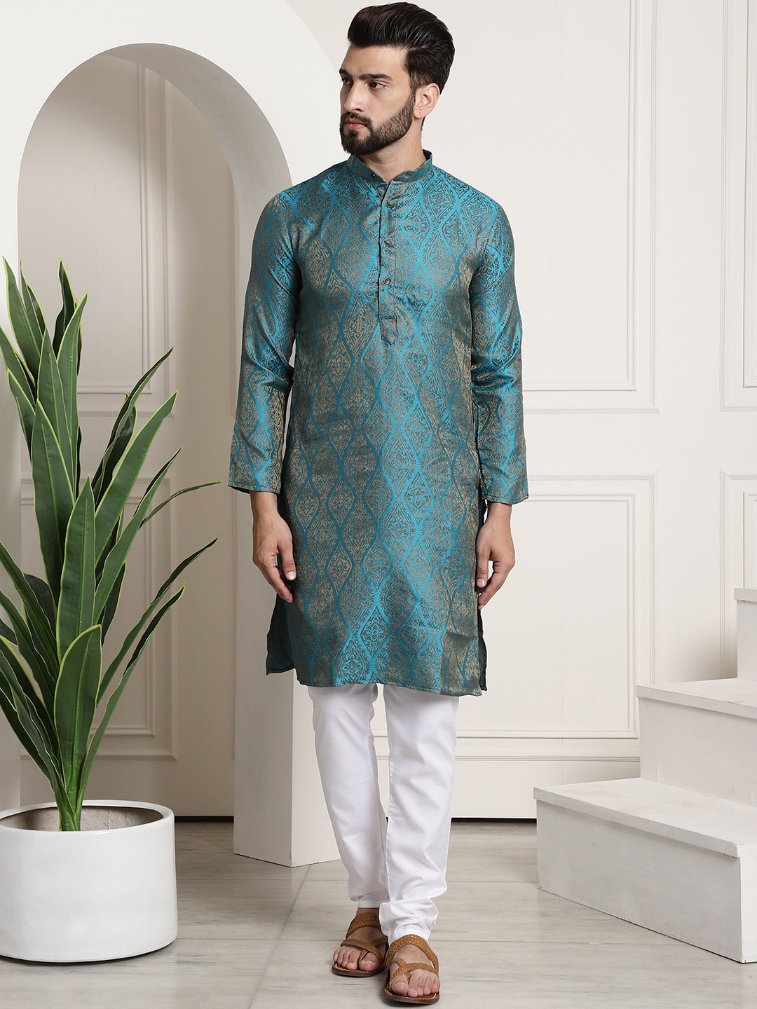 

SOJANYA Ethnic Motifs Woven Design Kurta With Churidar, Blue