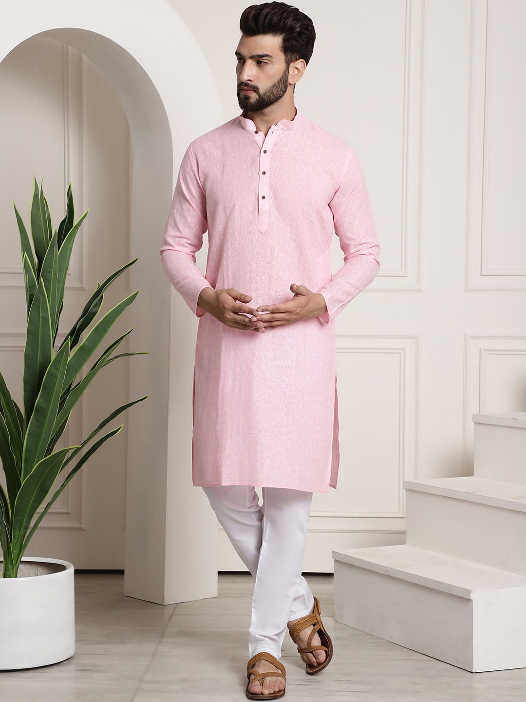

SOJANYA Checked Mandarin Collar Straight Kurta with Churidar, Pink