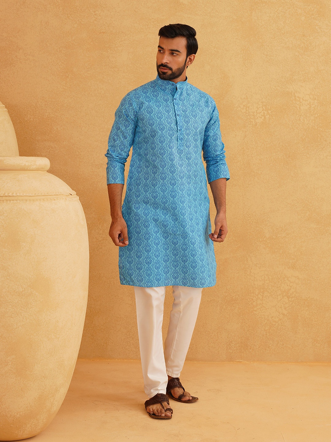 

SOJANYA Paisley Printed Straight Kurta with Churidar, Blue