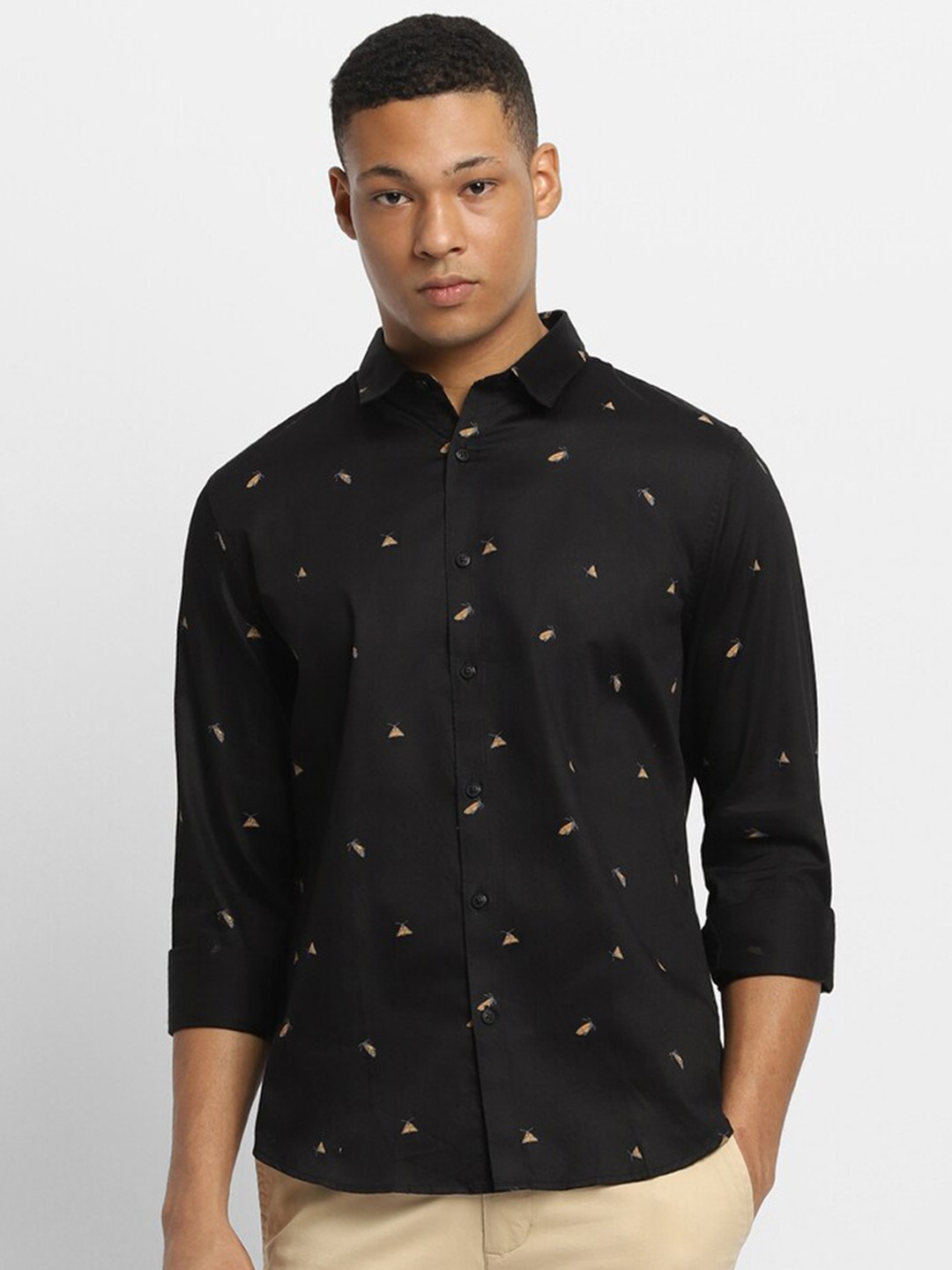 

FOREVER 21 Conversational Printed Cotton Casual Shirt, Black