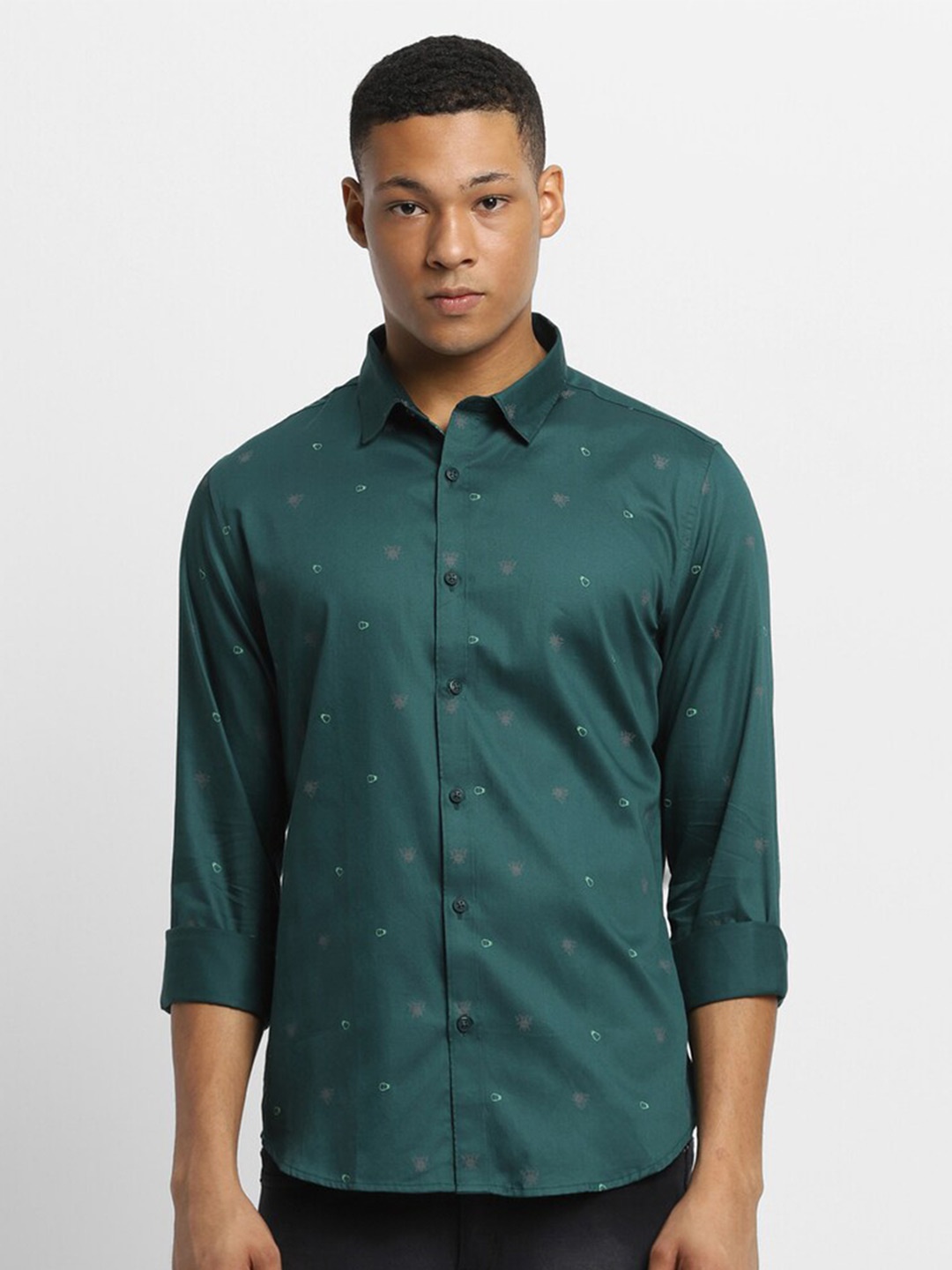

FOREVER 21 Conversational Printed Cotton Casual Shirt, Green