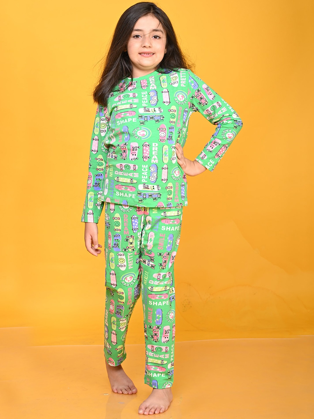 

Anthrilo Girls Typography Printed Night Suit, Green