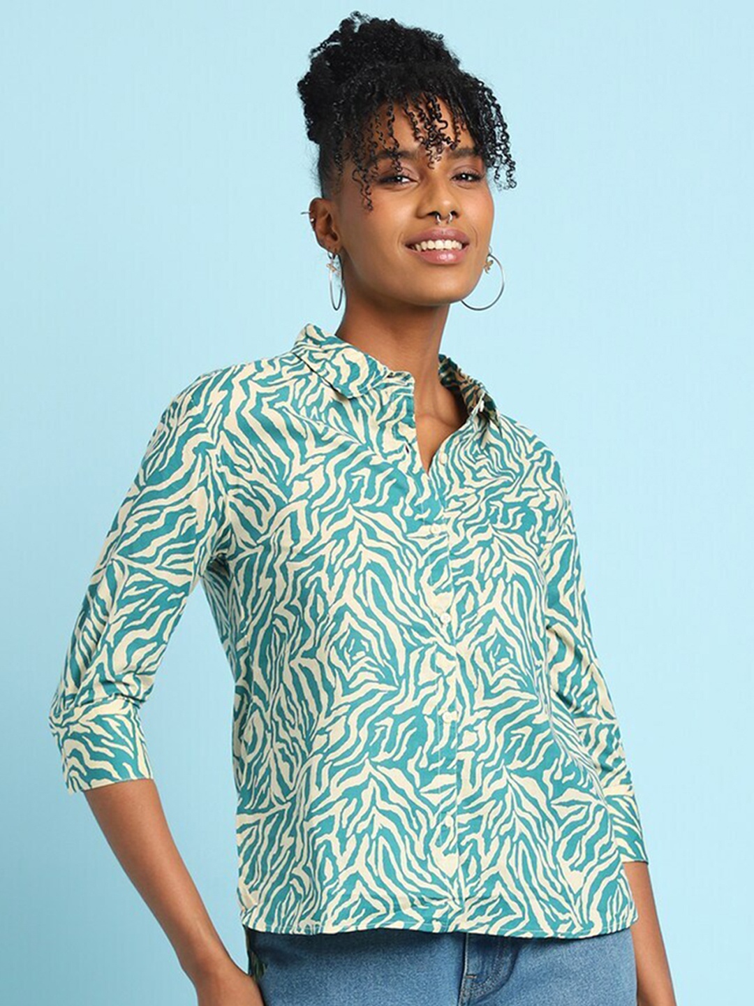

FOREVER 21 Blue & Beige Abstract Printed Pure Cotton Shirt Style Top