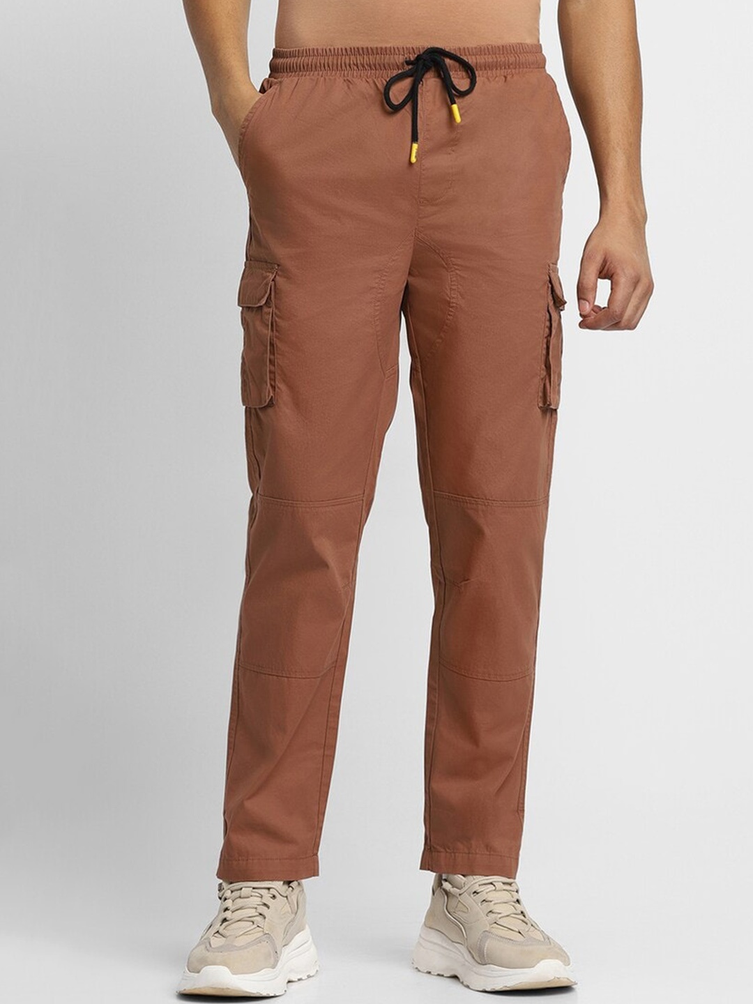 

FOREVER 21 Men Smart Cotton Mid-Rise Cargos Trousers, Brown