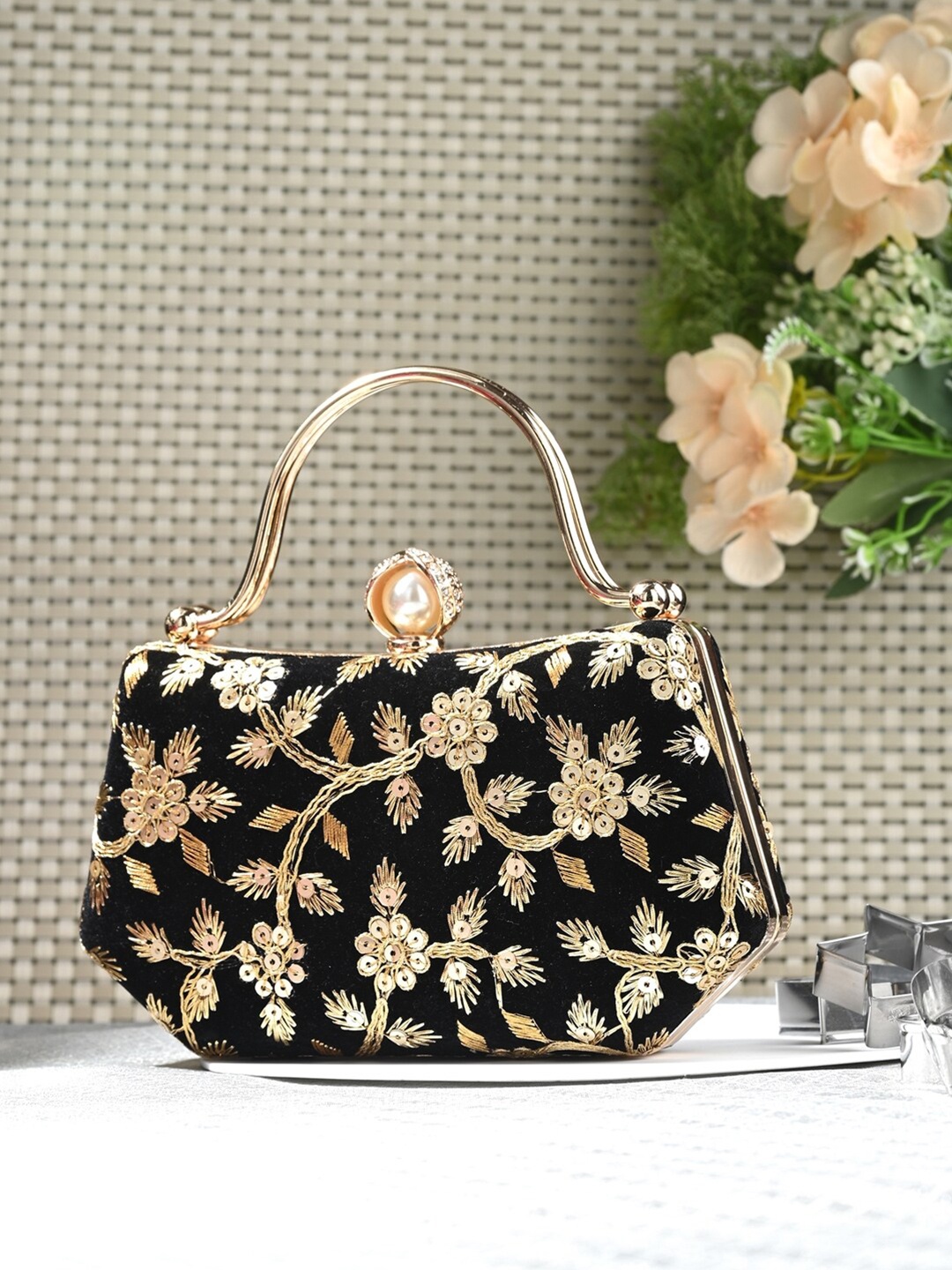 

Toobacraft Embellished Box Clutch, Black