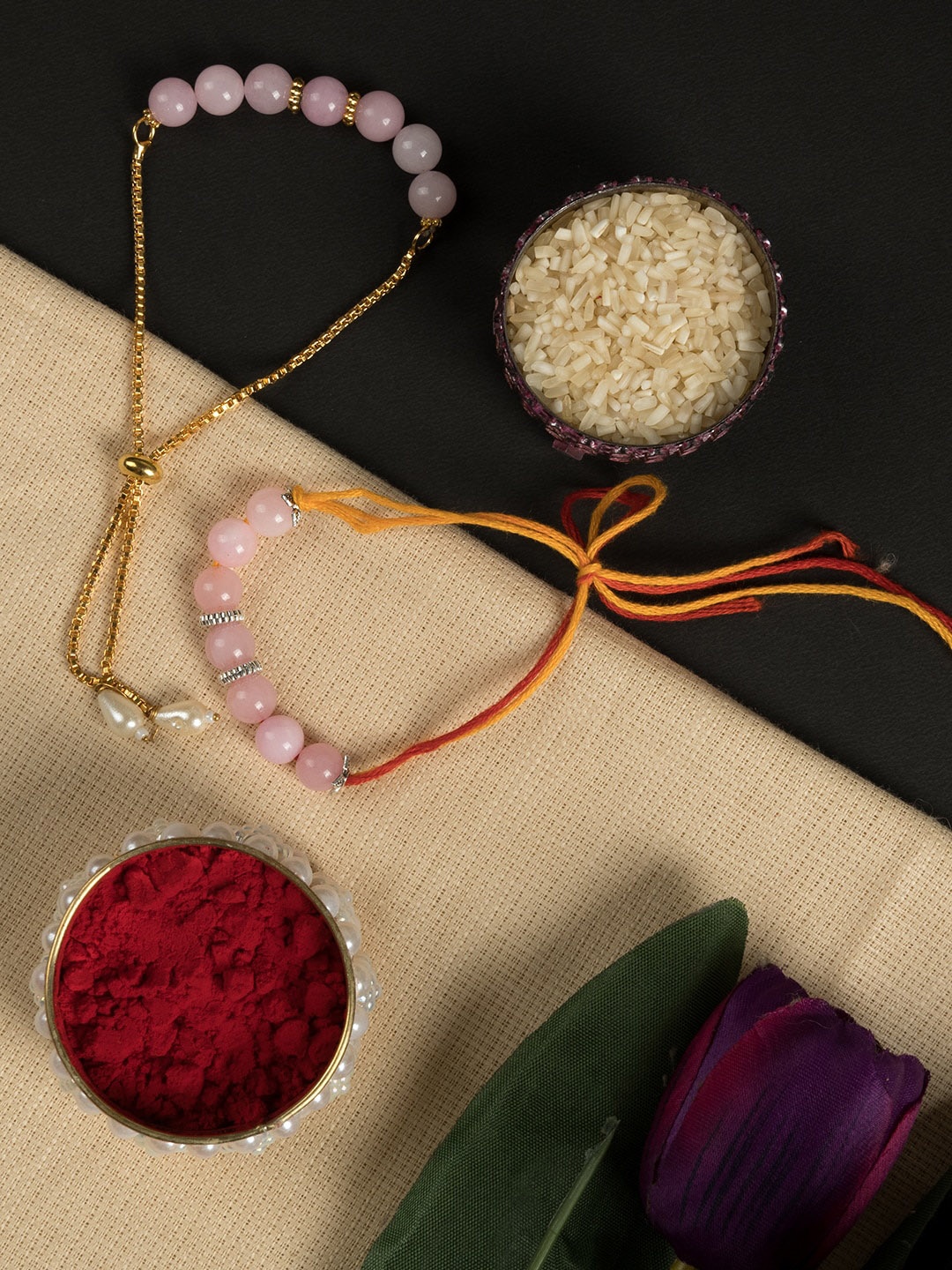 

SHOOLIN Set Of 2 Beads-Studded Bhai-Bhabhi Rakhi With Roli Chawal & Greeting Card, Gold