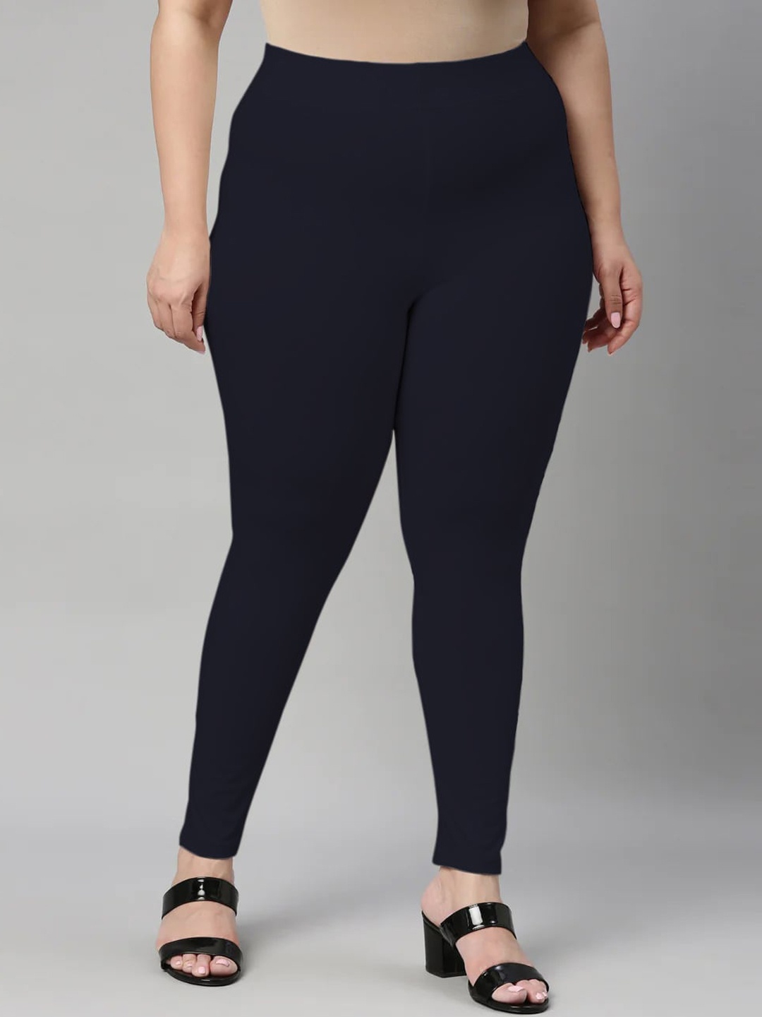 

SANADO Plus Size Ankle Length Leggings, Navy blue
