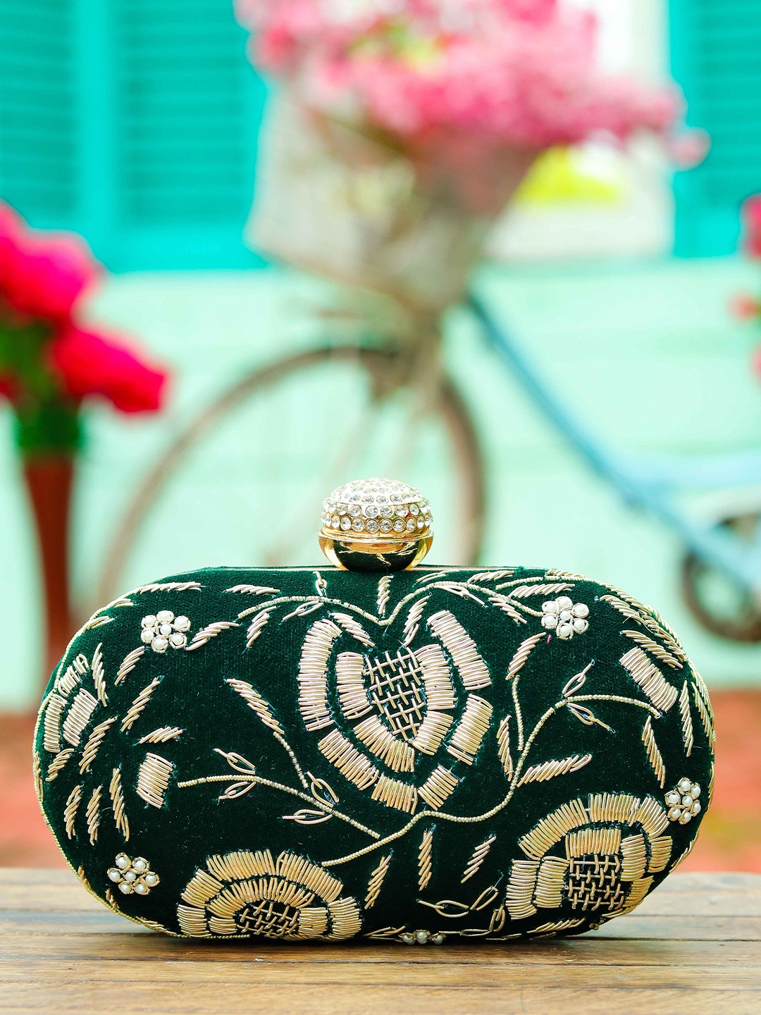 

Anouk Green & Gold-Toned Embroidered Box Clutch