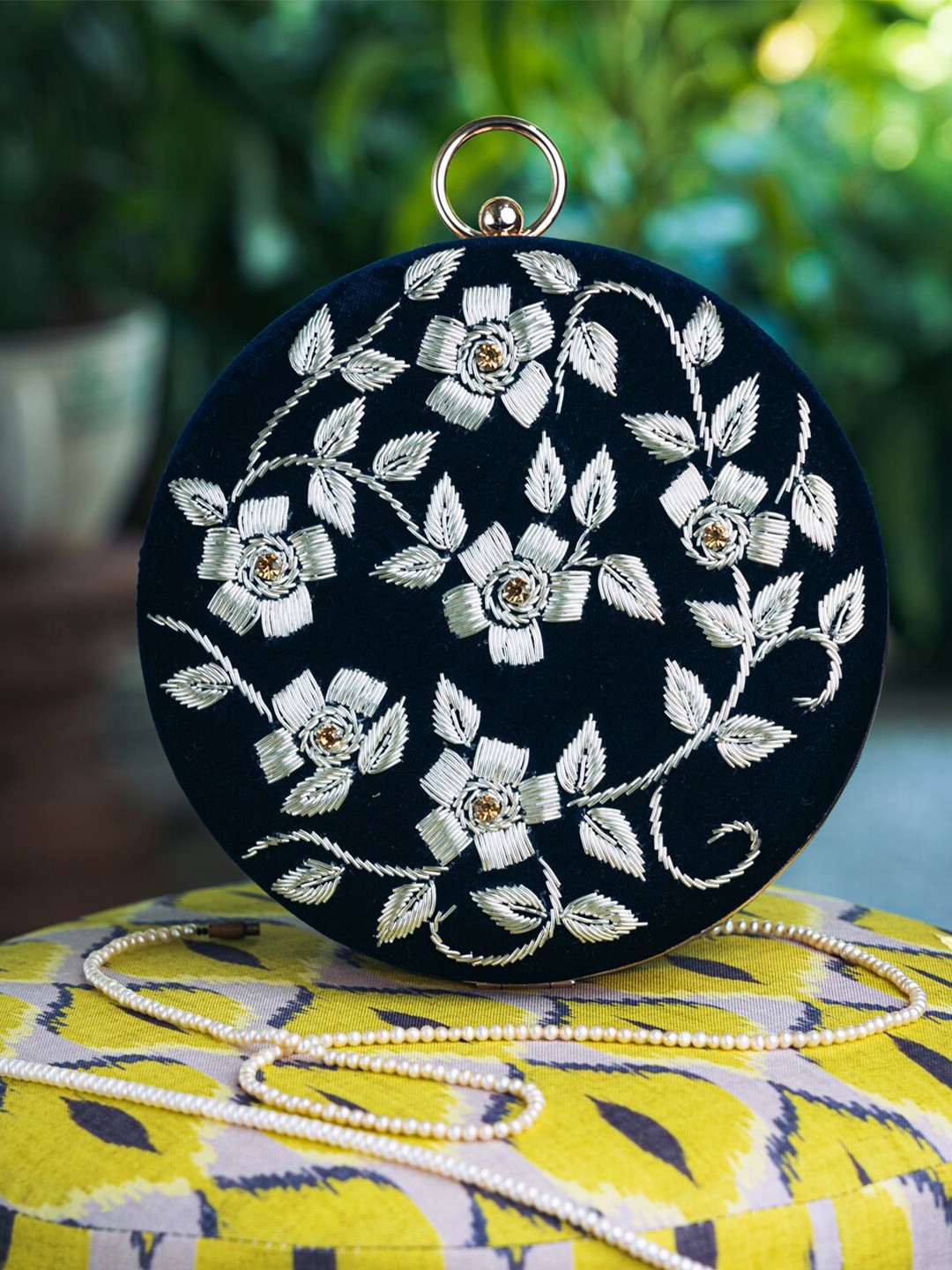 

DressBerry Embroidered Box Clutch, Black