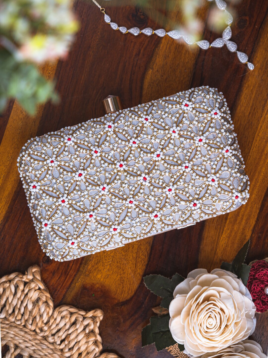 

DressBerry Silver-Toned & White Embellished Box Clutch