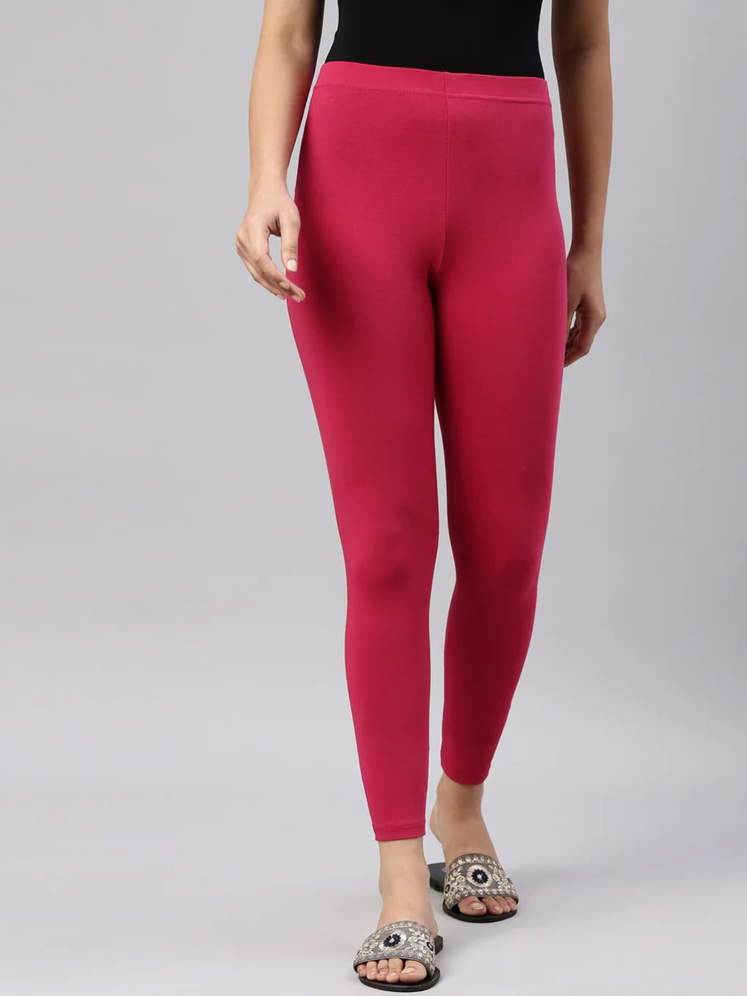 

SANADO Mid-Rise Ankle-Length Leggings, Pink