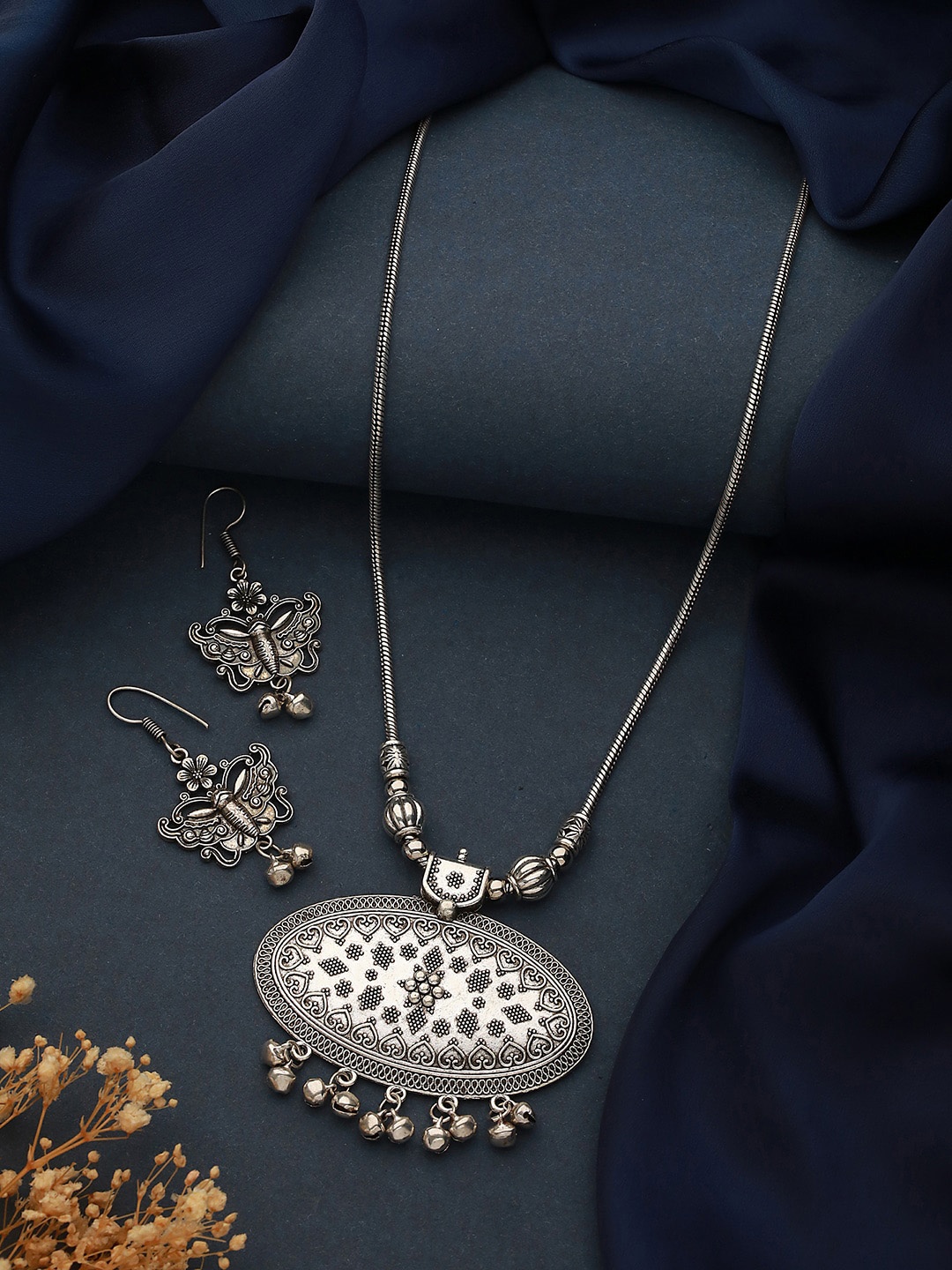 

Jazz and Sizzle Silver-Plated Jewellery Set