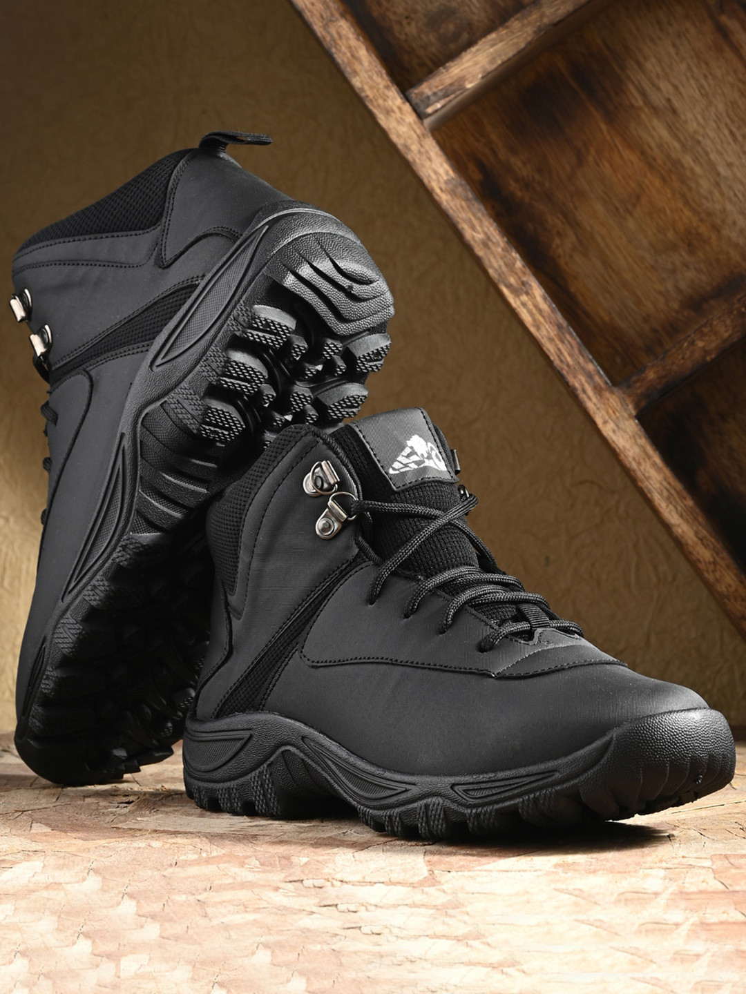 

Leo's Fitness Shoes Men Mid Top Platform-Heel Hiking Boots, Black