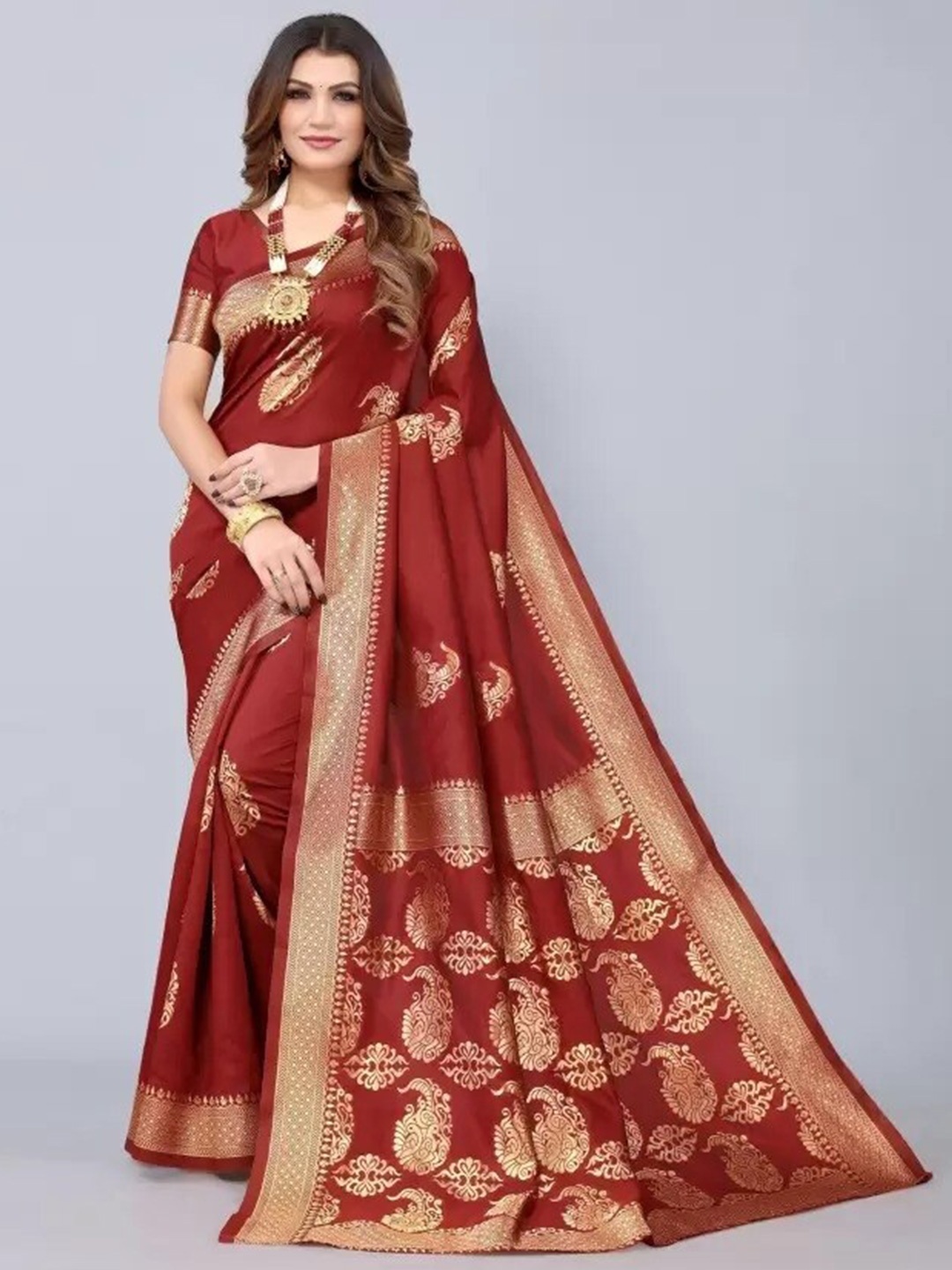 

MAGMINA Ethnic Motifs Woven Design Zari Pure Silk Banarasi Saree, Maroon