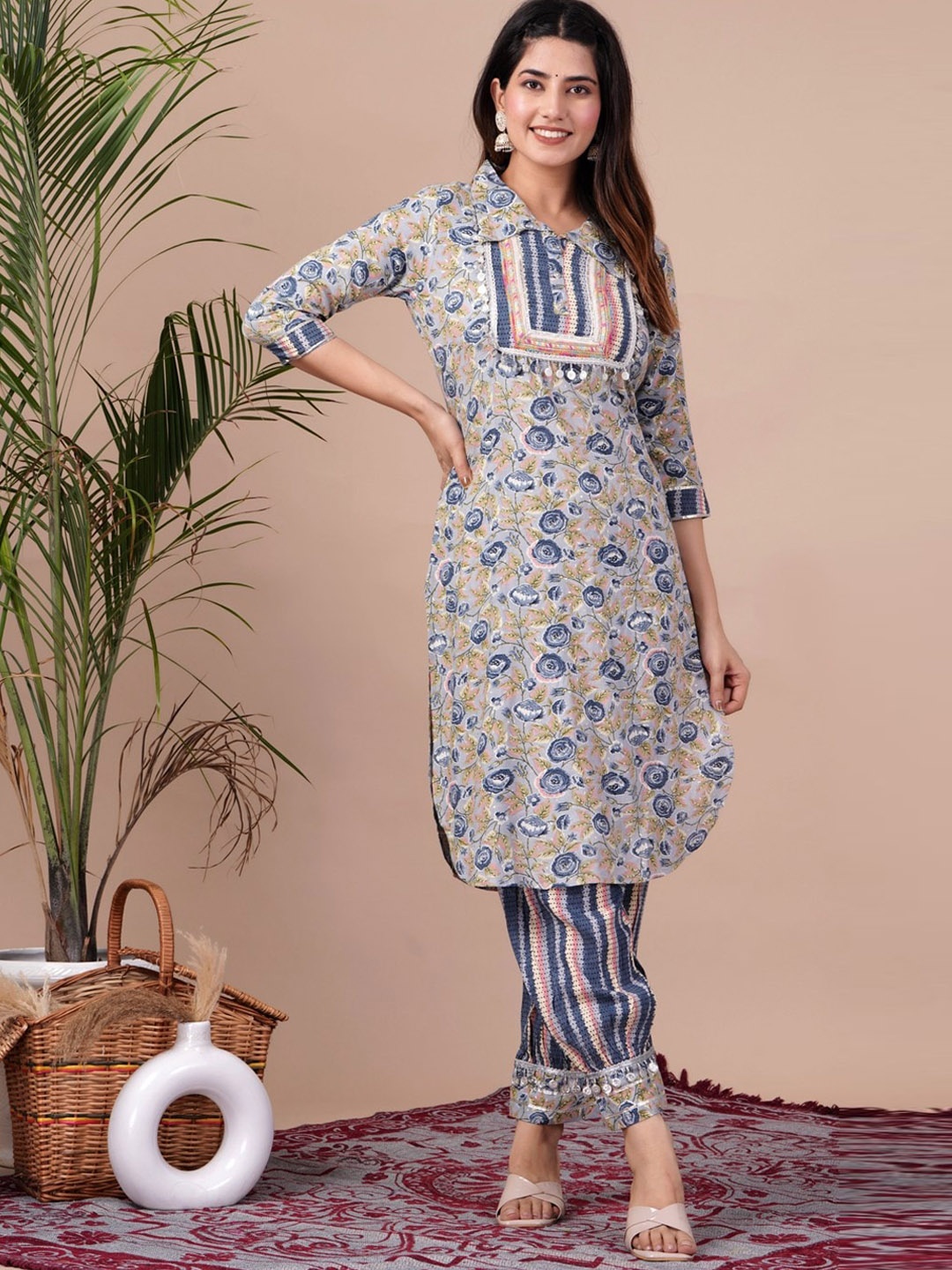 

UNISETS Floral Printed Shirt Collar Gotta Patti Pathani Kurta & Salwar With Dupatta, Grey