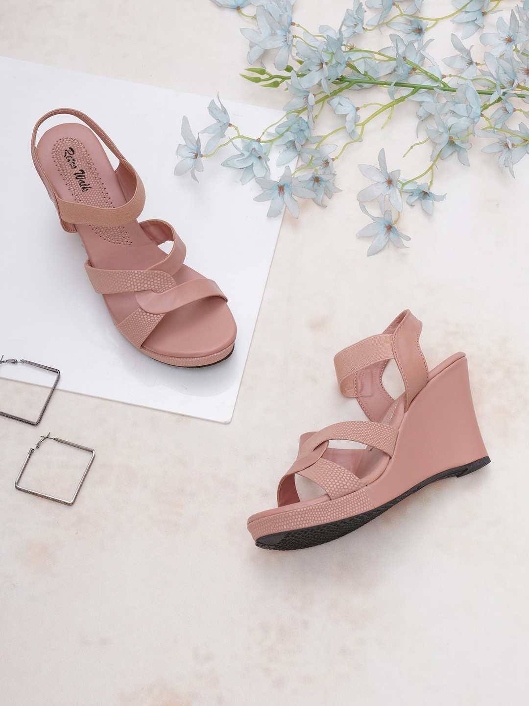 

Retro Walk Textured Open Toe Wedges With Backstrap, Peach