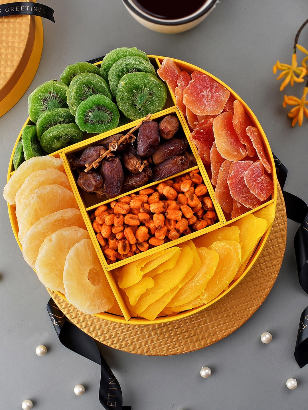 

RawFruit Tropical Joybox Box & Rakhi Gift Pack, Yellow