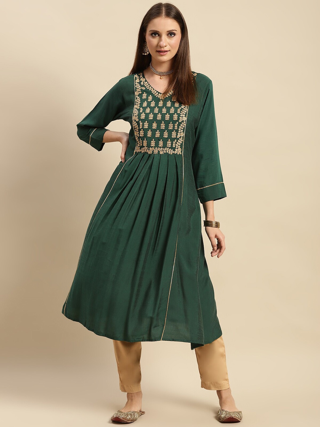 

Rangita Ethnic Motifs Embroidered Thread Work Pleated A-Line Kurta, Green