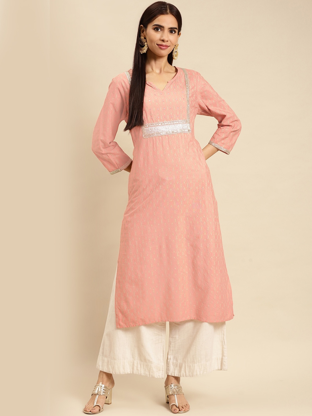 

Rangita Geometric Printed Gotta Patti Yoke Design Kurta, Peach