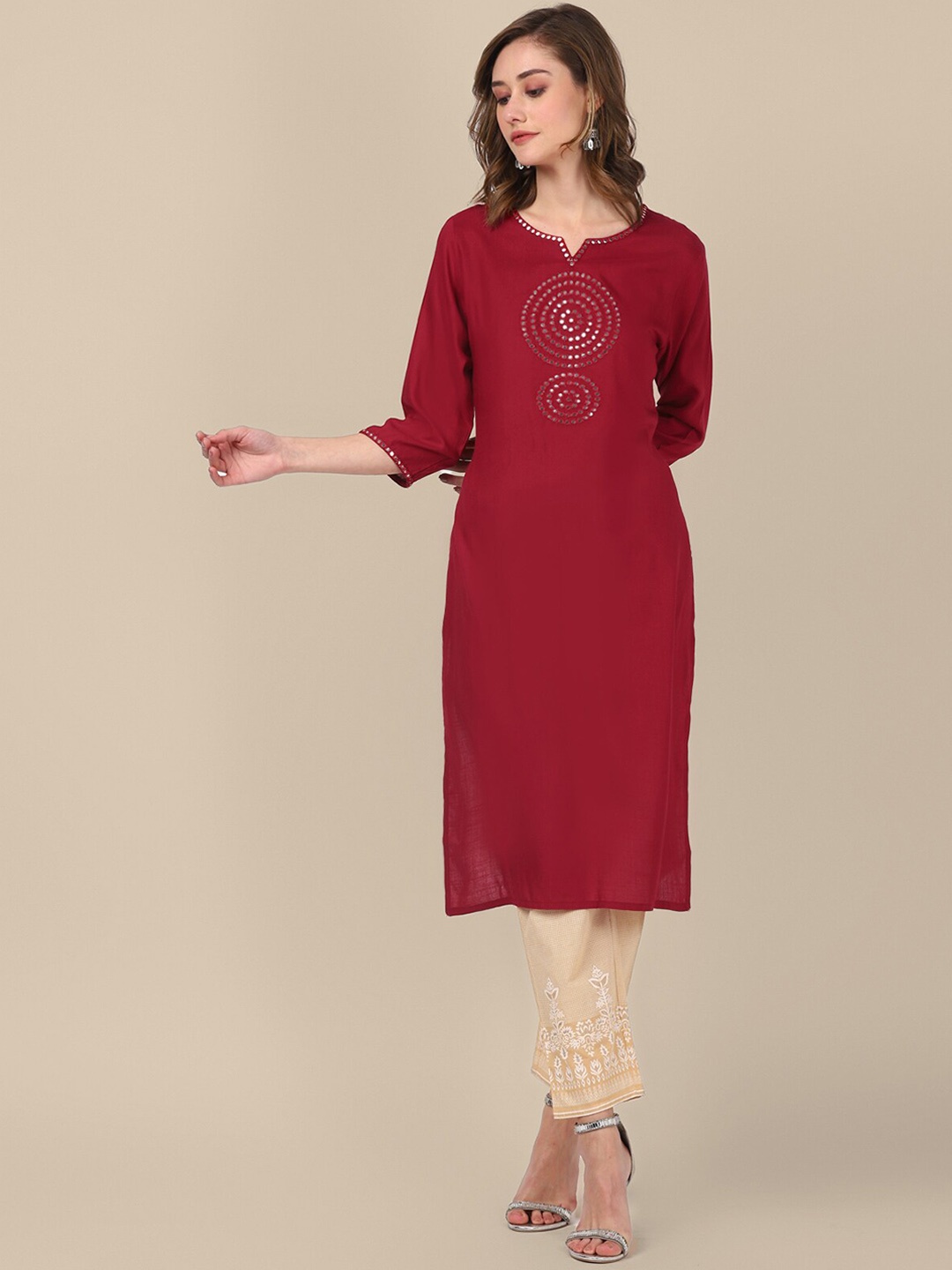 

Rangita Notched Neck Yoke Design Mirror Work Straight Kurta, Maroon