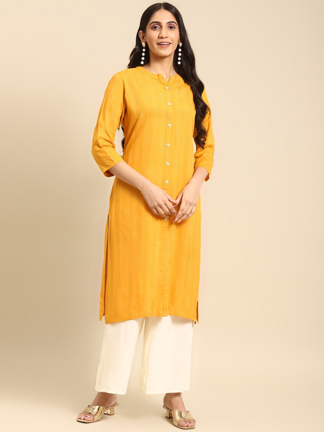 

Rangita Geomeric Printed Mandarin Collar A-Line Kurta, Yellow