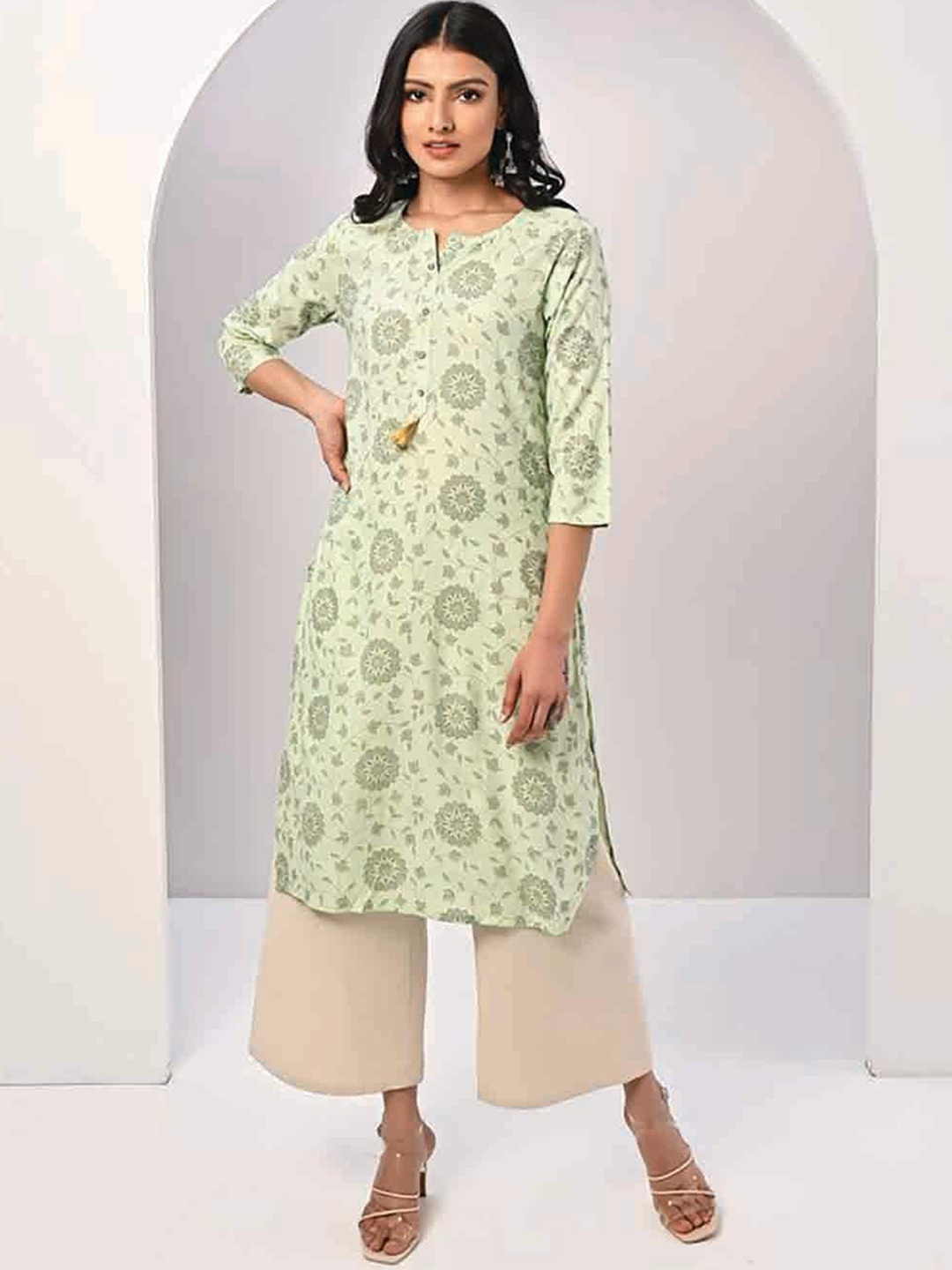 

Rangita Floral Printed Straight Kurta, Green