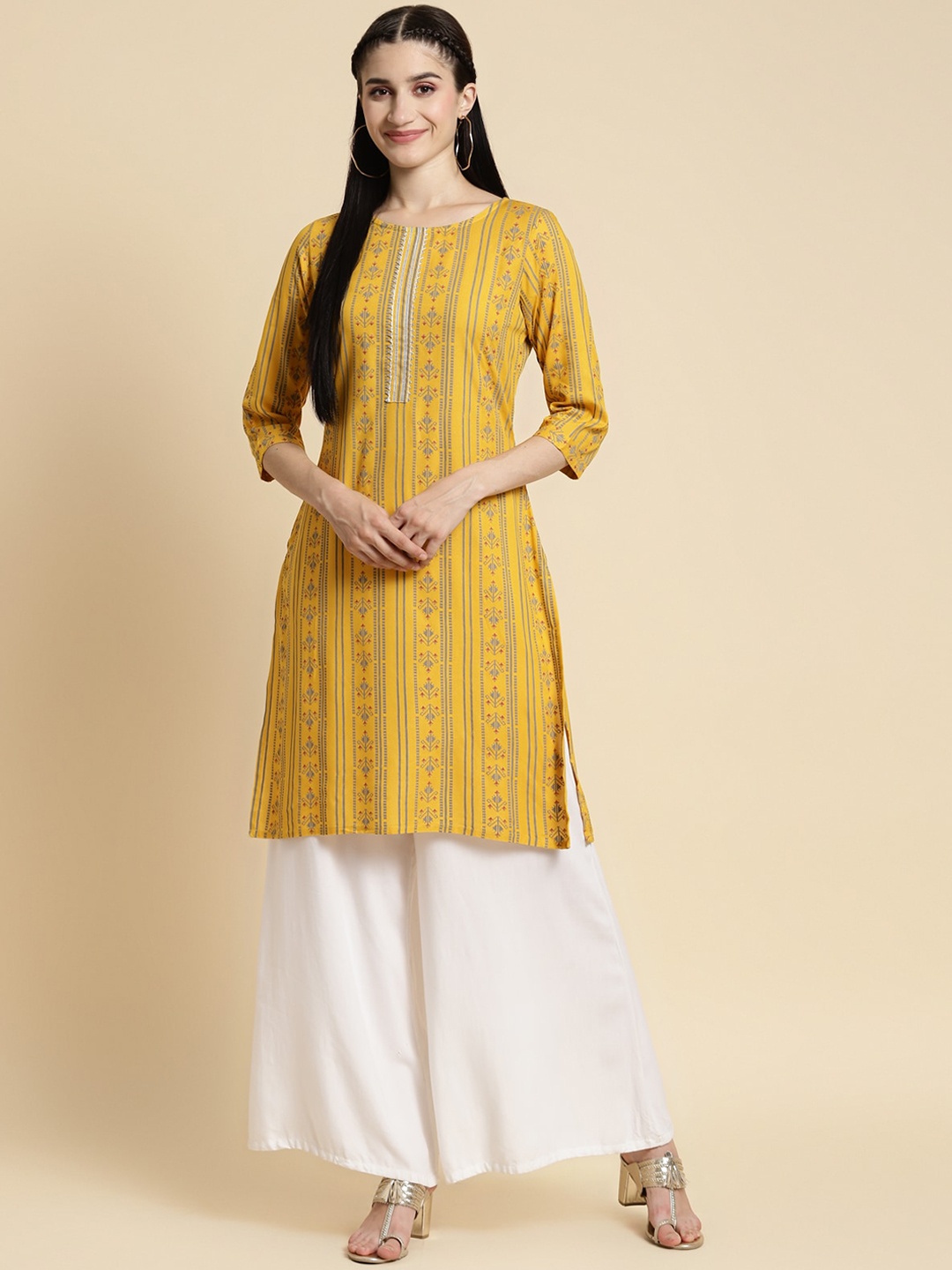 

Rangita Ethnic Motifs Printed Gotta Patti Kurta, Yellow