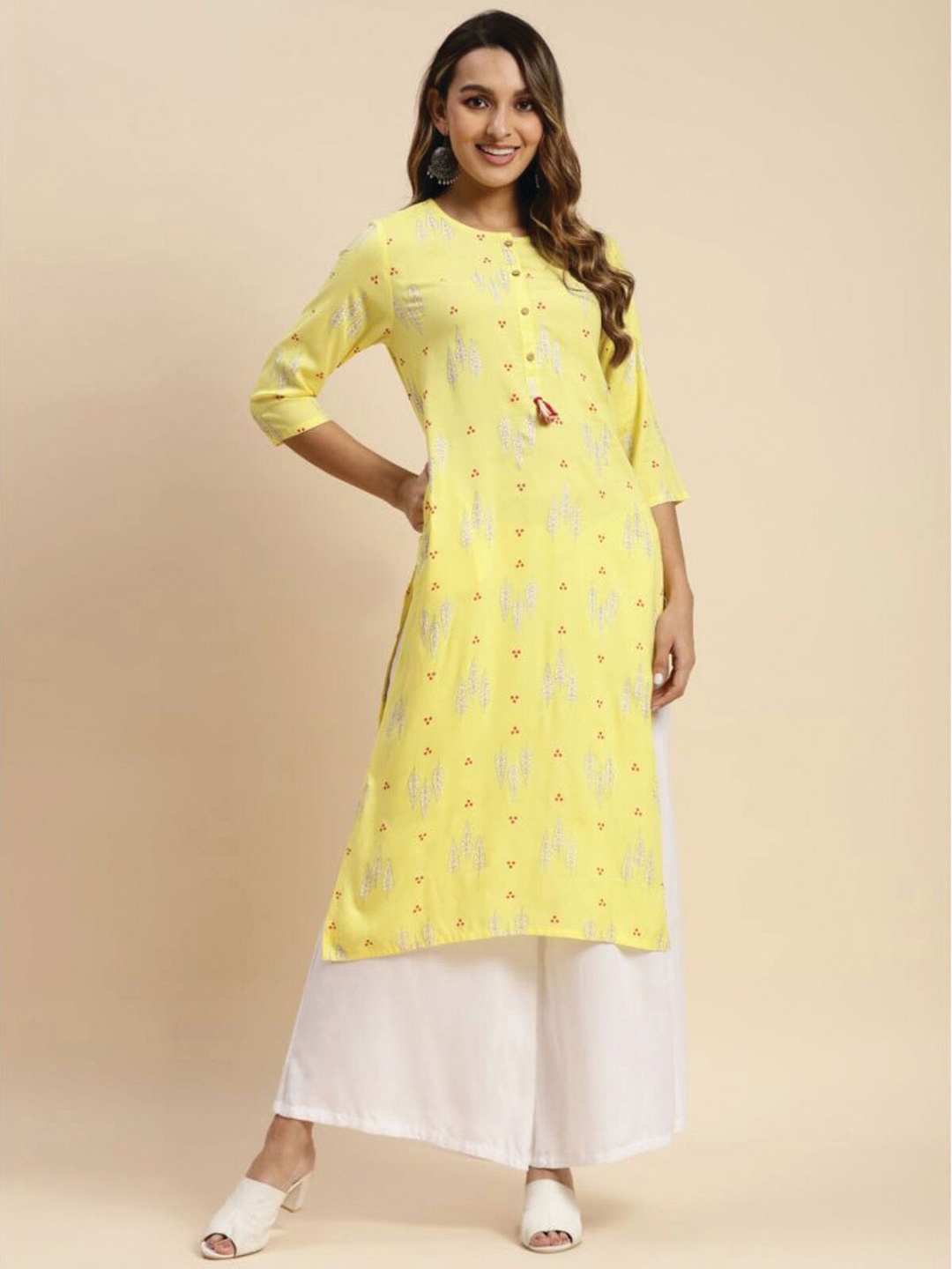 

Rangita Round Neck Ethnic Motif Printed Straight Kurta, Yellow