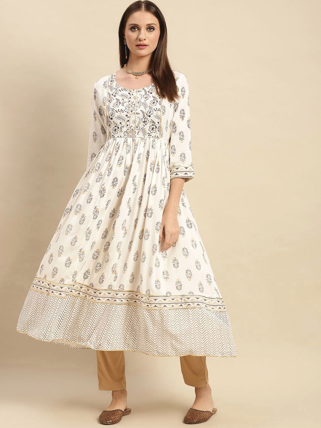 

Rangita Ethnic Motifs Embroidered Gotta Patti Anarkali Kurta, Cream