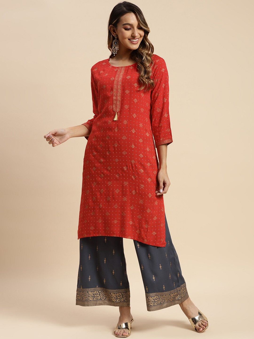 

Rangita Ethnic Motifs Printed Round Neck Straight Kurta, Red